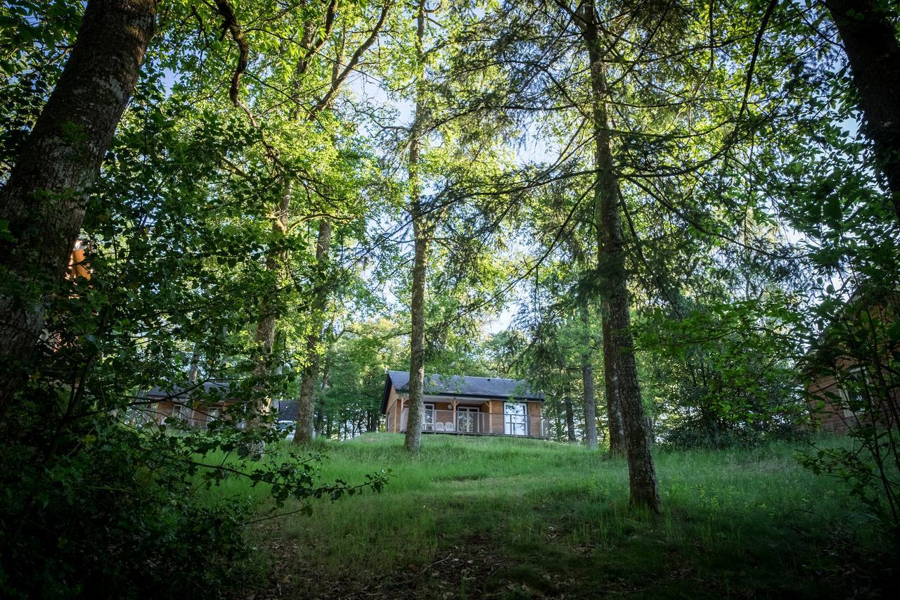 Hotel Les Etangs De Taysse Espagnac Exterior foto